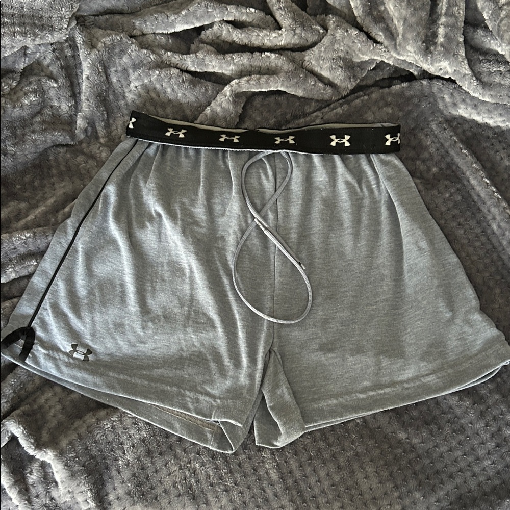 Excellent Condition Grey Under Armour Women’s Athletic Shorts